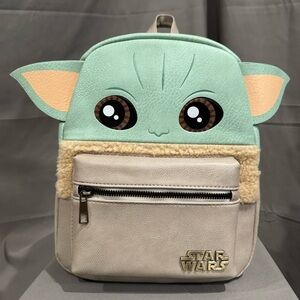 Star Wars Disney Bioworld Mandalorian The Child Figural Mini Backpack Bag